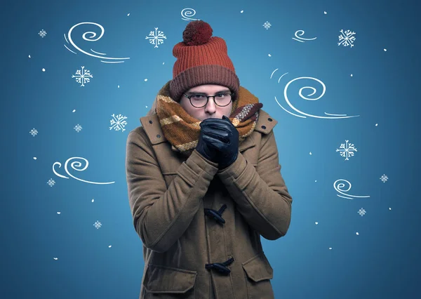 Gefrorener Junge mit gekritzelter Schneeflocke und windigem Konzept — Stockfoto