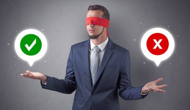 Blindfolded işadamı seçmek çalışıyor