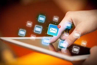 Mail ile tablet dokunmadan parmak