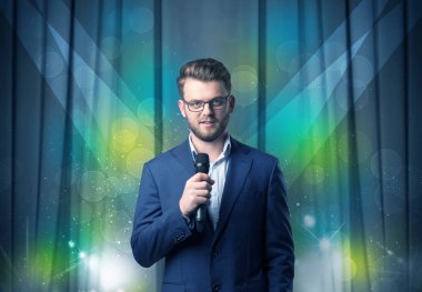 İşadamı holding mikrofon