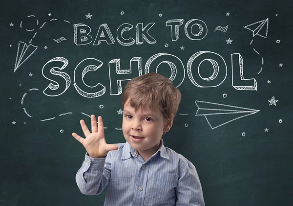 Rapaz bonito com volta ao conceito de escola — Fotografia de Stock