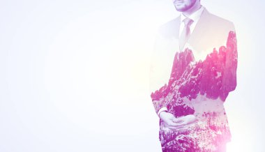 Dağ grafik ile ayakta işadamı
