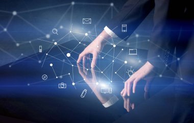 Etkileşimli tablo dokunmadan eller