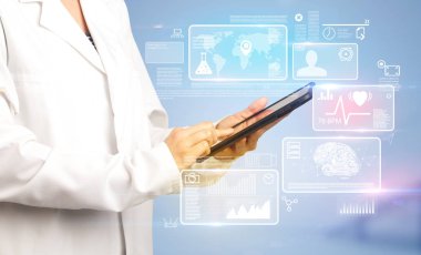 kadın doktor tablet ile