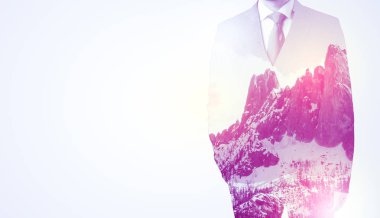 Dağ grafik ile ayakta işadamı