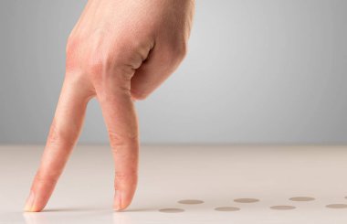 Yürüyen parmak kavramı