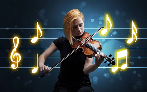 Joven violinista con hoja de música — Foto de Stock