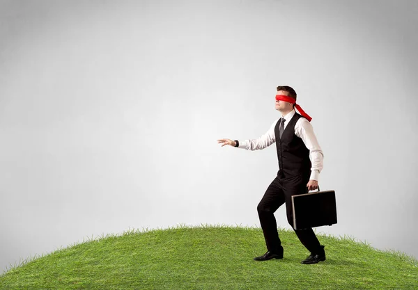 Blindfolded businessman concept — Stock Photo, Image