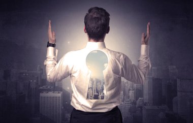 Keyhole sırt ile ayakta işadamı