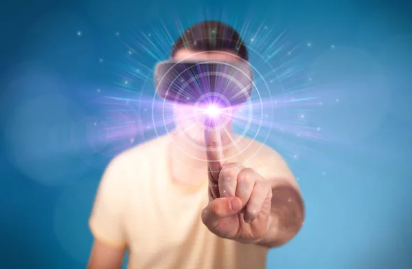 Muž s brýlemi virtuální reality — Stock fotografie