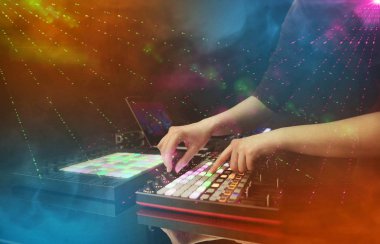 El ile partinin kulüp renkler dj Kumanda cihazı müzik karıştırma