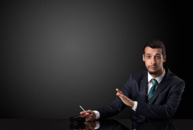 İşadamı holding Sigara.