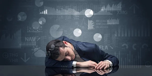 Empresario durmiendo con gráficos, gráficos e informes concepto — Foto de Stock