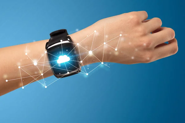 Female hand wearing smartwatch — Stock Photo, Image