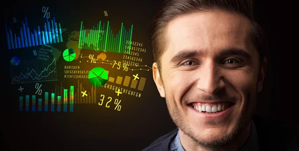 Porträtt Ung Affärsman Med Färgstarka Diagram Och Grafer Bredvid Honom — Stockfoto