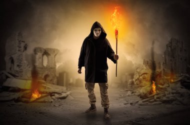 Flambeau bir felaket sahne kavramı yanan ile gelen adam
