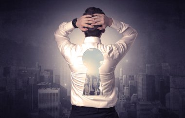 Keyhole sırt ile ayakta işadamı