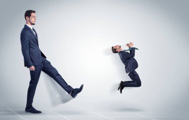 Genç işadamı patron tarafından ateş