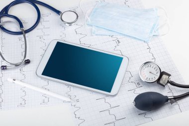 Tıp ve modern teknoloji kavramı ile boşaltmak tablet