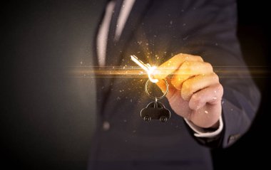 Anahtarları ver adam