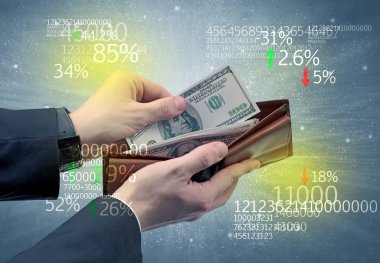 İşadamı el Doları cüzdanından dışarı alır