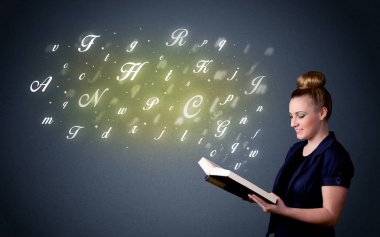 Genç Bayan kitap harfleri ile