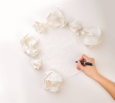 El buruşuk kağıt yazma