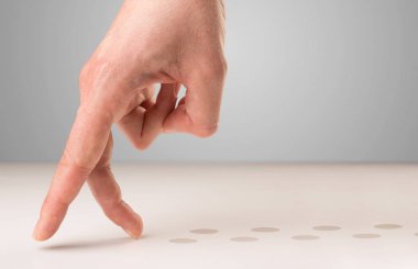 Yürüyen parmak kavramı