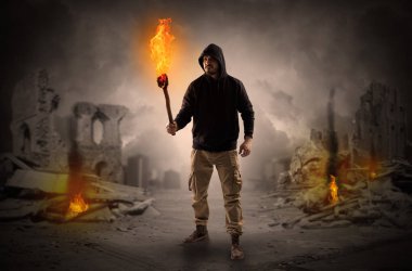 Flambeau bir felaket sahne kavramı yanan ile gelen adam