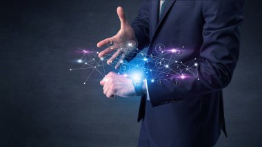 Smartwatch ağ kavramı ile.