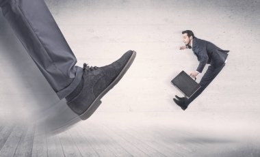 Koca ayak yangın küçük iş adamı