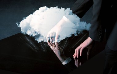 Etkileşimli tablo dokunmadan eller