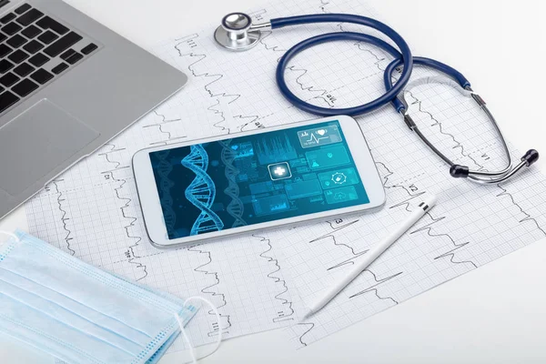 Concept de biotechnologie avec dispositifs technologiques médicaux — Photo