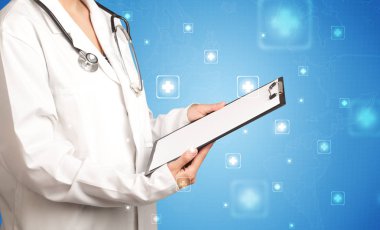 kadın doktor ile not etmek