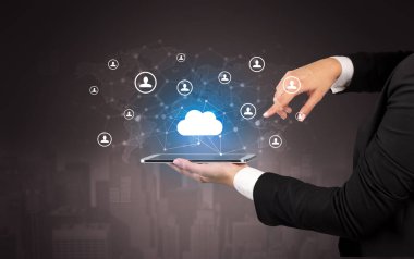 Bulut ve bağlantı kavramı bir Tablet