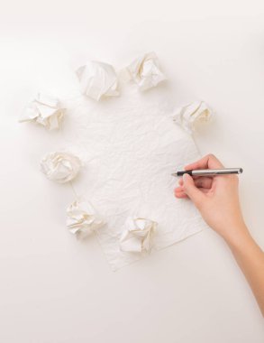 El buruşuk kağıt yazma