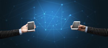 Akıllı telefonlar holding iki eller yakın çekim