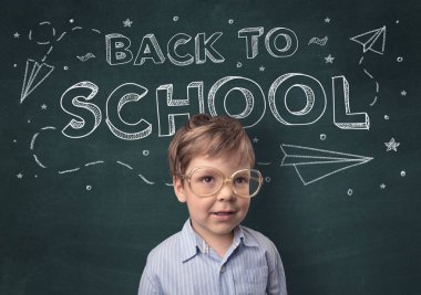 Geri okul kavramı ile sevimli çocuk