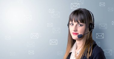 Kadın telemarketer kavramı