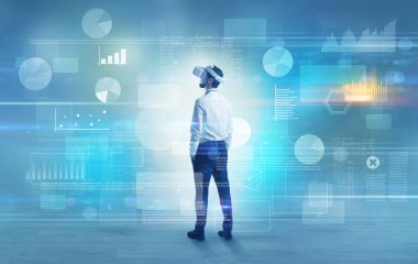 İşadamı vj gözlüklü bir proje denetimi