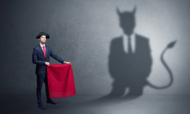 İşadamı şeytan gölge ve Boğa güreşçisi konsepti ile