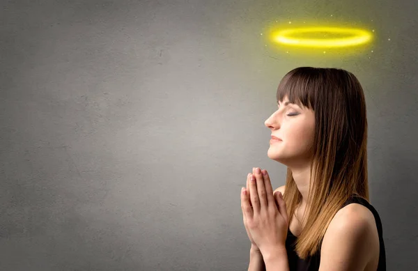 Praying young girl — Stock Photo, Image