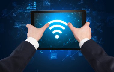 Tablet ile online kavramı kullanarak ele