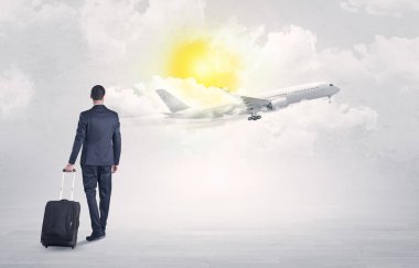 Uçak için yürüyüş Bagaj ile işadamı