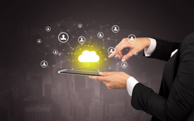 Bulut ve bağlantı kavramı bir Tablet