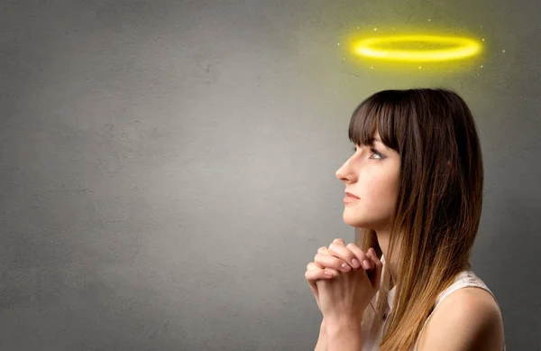 Praying young girl — Stock Photo, Image