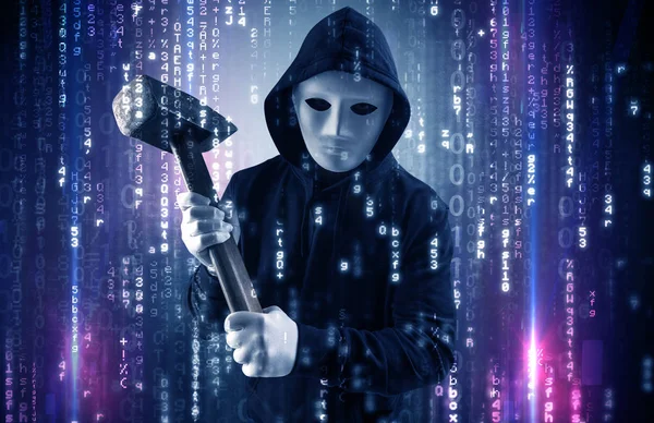 Вооруженный хакер в облаке кибербезопасности — стоковое фото