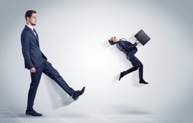 Genç işadamı patron tarafından ateş