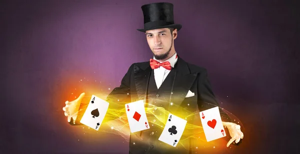 마술 트릭 마술 놀이 카드 만들기 — 스톡 사진