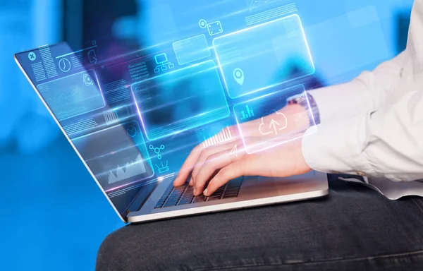 Dizüstü bilgisayar bilgi veritabanı kavramı kullanarak ele